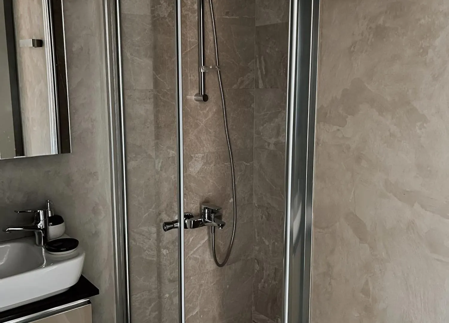 Apartment Modern Studio With Balcony Istanbul