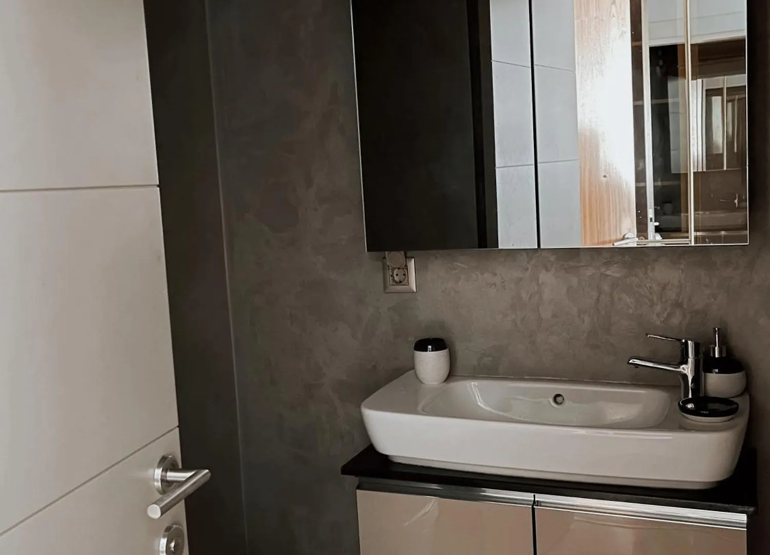 Modern Studio With Balcony Istanbul Turkey